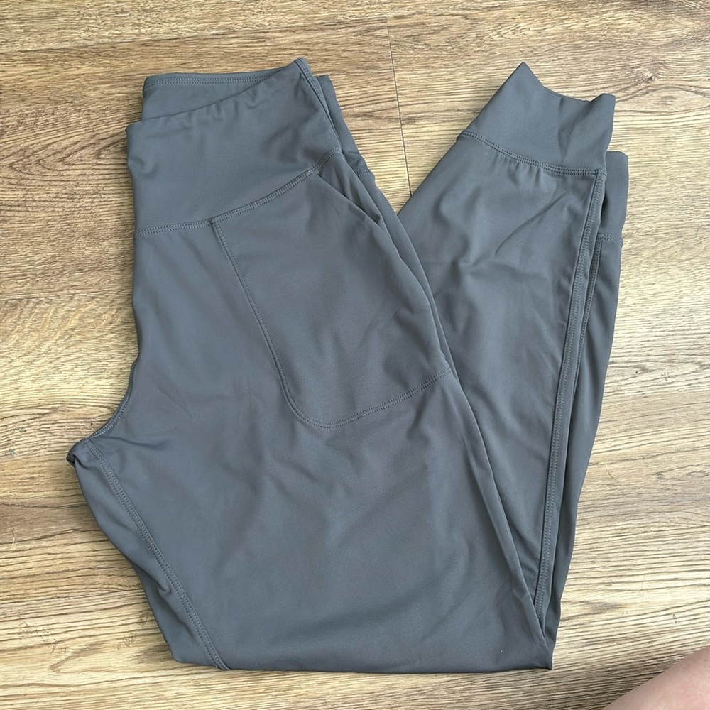 ⭐️Grey joggers⭐️